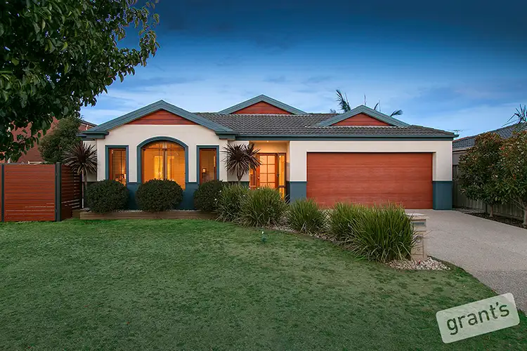 8 Merriwee Grove, Narre Warren South VIC 3805