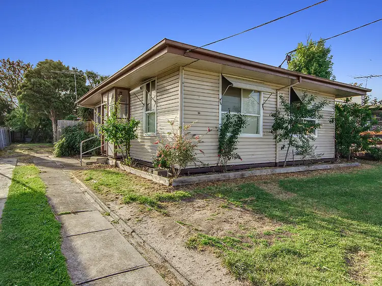 24 Barrie Court, Braybrook VIC 3019