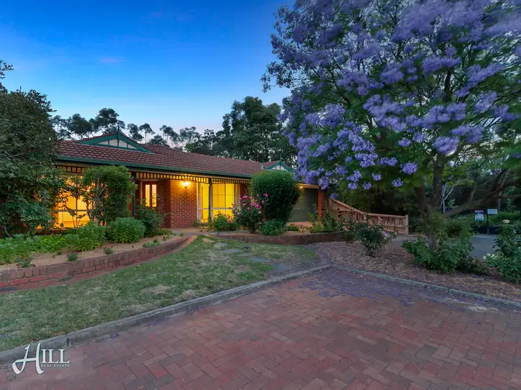 77 Applewood Drive, Knoxfield VIC 3180