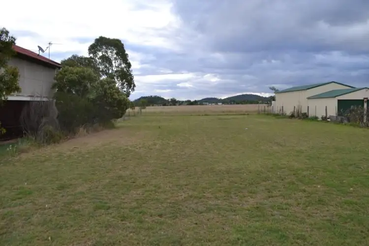16 Side Street, Mount Tyson QLD 4356