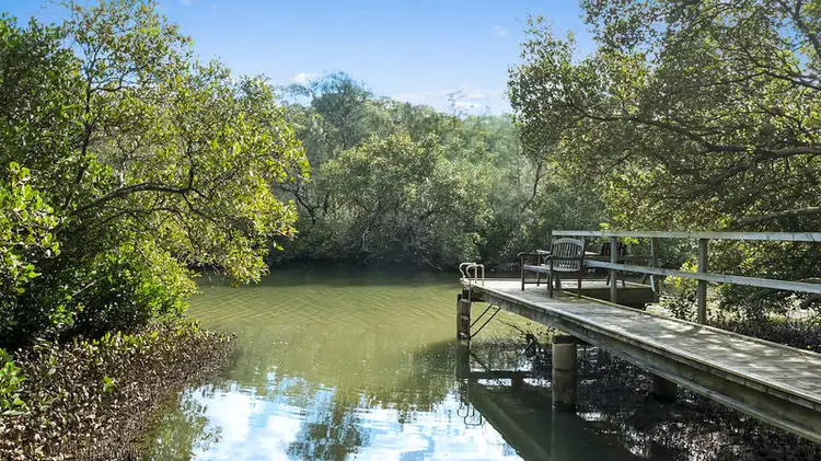 21 Gambier Avenue, Sandy Point NSW 2172