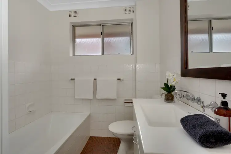 Sixth view of Homely apartment listing, 9/12 Mactier Street, Narrabeen NSW 2101