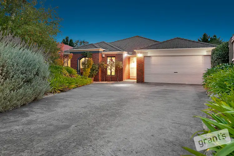 24 Sherman Court, Berwick VIC 3806
