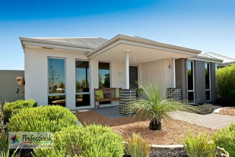15 Pallarup Crescent, Ellenbrook WA 6069