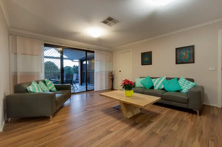 Fifth view of Homely house listing, 7 Kate Court, Langwarrin VIC 3910
