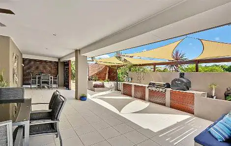 5 Hillcrest Court, Beerwah QLD 4519