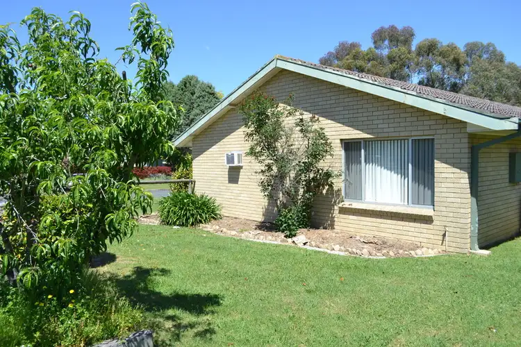 Second view of Homely house listing, 20 Campbell Cr, Moss Vale NSW 2577