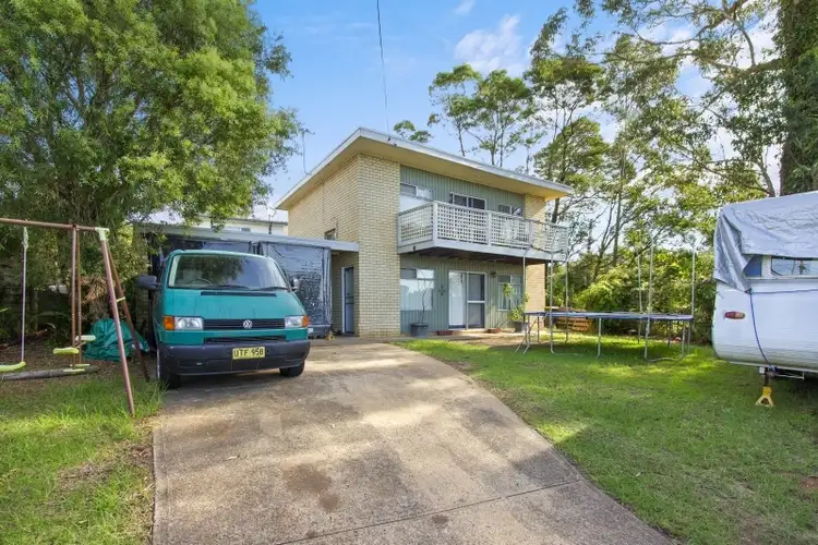 4 Corrigan Crescent, Batehaven NSW 2536