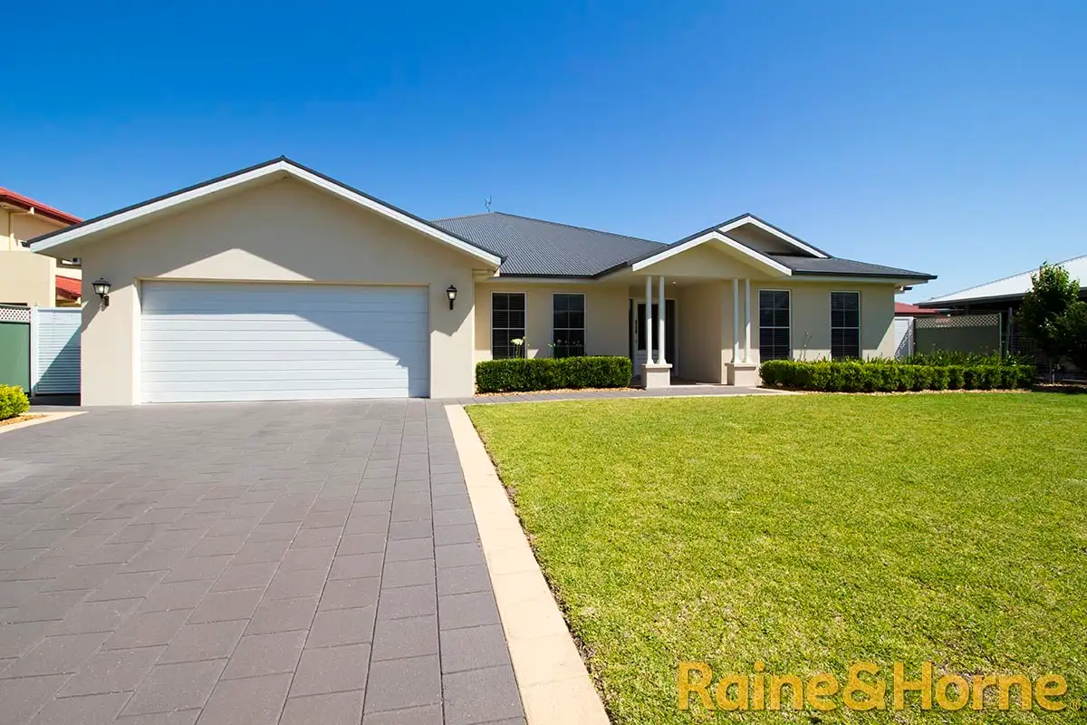 Main view of Homely house listing, 10 Regand Park Boulevarde, Dubbo NSW 2830
