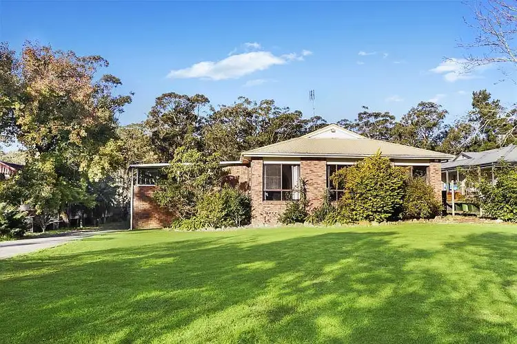423 Wards Hill Road, Empire Bay NSW 2257