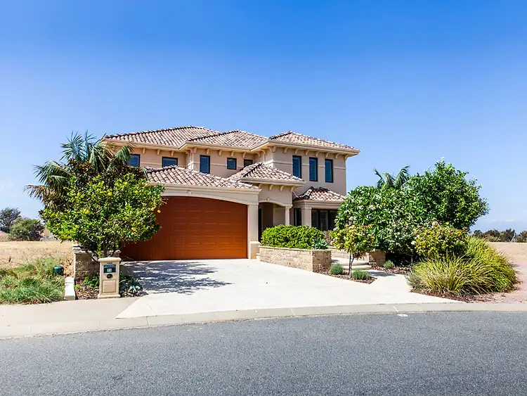 25 Sandpiper Island Retreat, Wannanup WA 6210