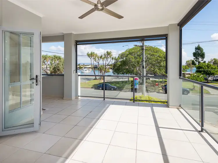 19 Paradise Parade, Paradise Point QLD 4216