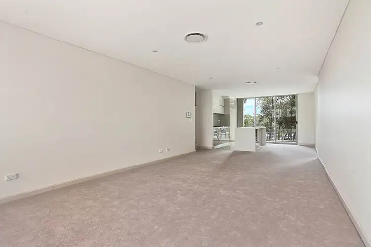 Second view of Homely apartment listing, 4/1-3 Gubbuteh Road, Little Bay NSW 2036