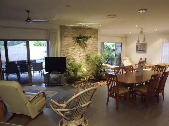 6 Krista Court, Burrum Heads QLD 4659