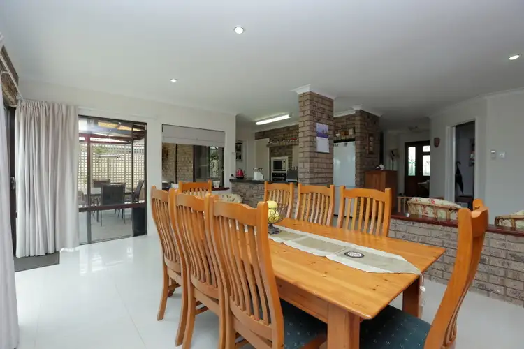 9 Kipling Street, Munster WA 6166