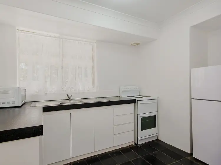 Second view of Homely house listing, 15 Stipling Gardens, Leda WA 6170