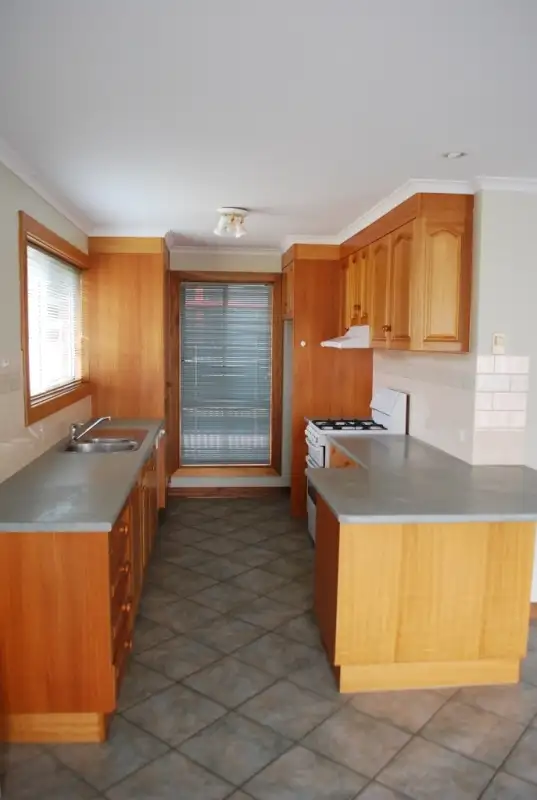 Third view of Homely house listing, 2 / 20 Mark Street, Mount Gambier SA 5290