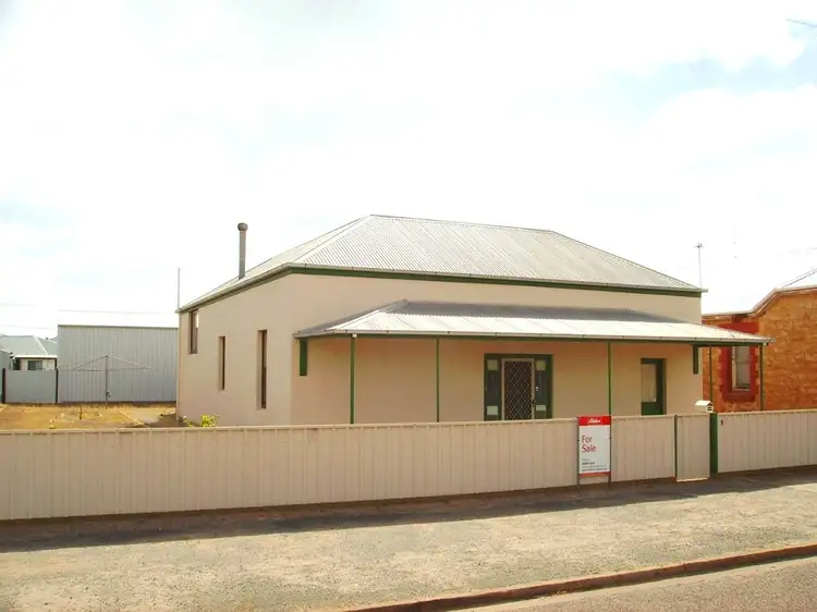 11 LIPSON ROAD, Tumby Bay SA 5605