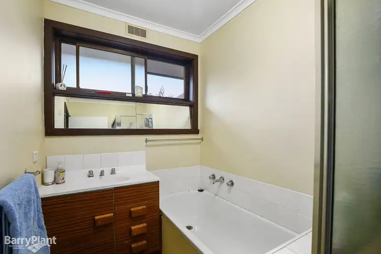 Sixth view of Homely house listing, 1/14 Aminga Court, Croydon VIC 3136