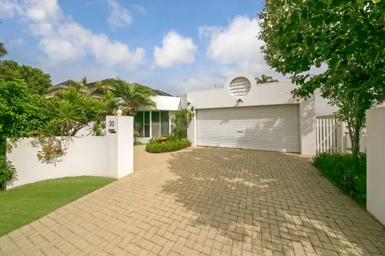 30 Warragoon Crescent, Attadale WA 6156