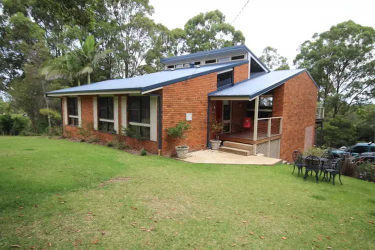 8 Seaview Close, Rainbow Flat NSW 2430