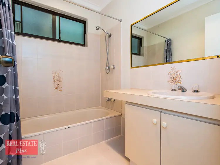 Seventh view of Homely house listing, 4 Banner Place, Swan View WA 6056