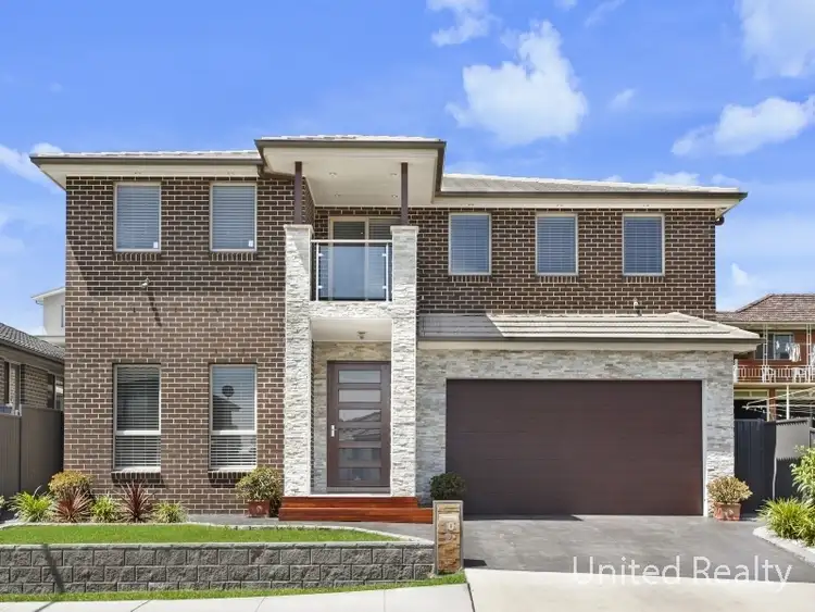 10 Lores Street, Middleton Grange NSW 2171