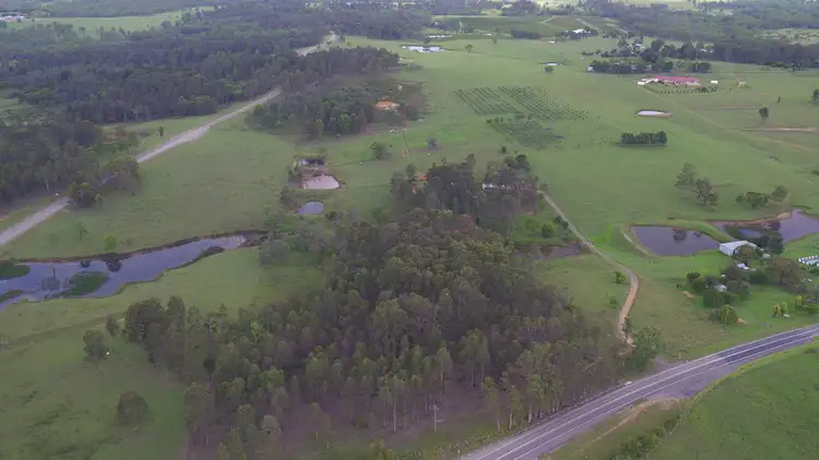 976 Lovedale Rd, Lovedale NSW 2325
