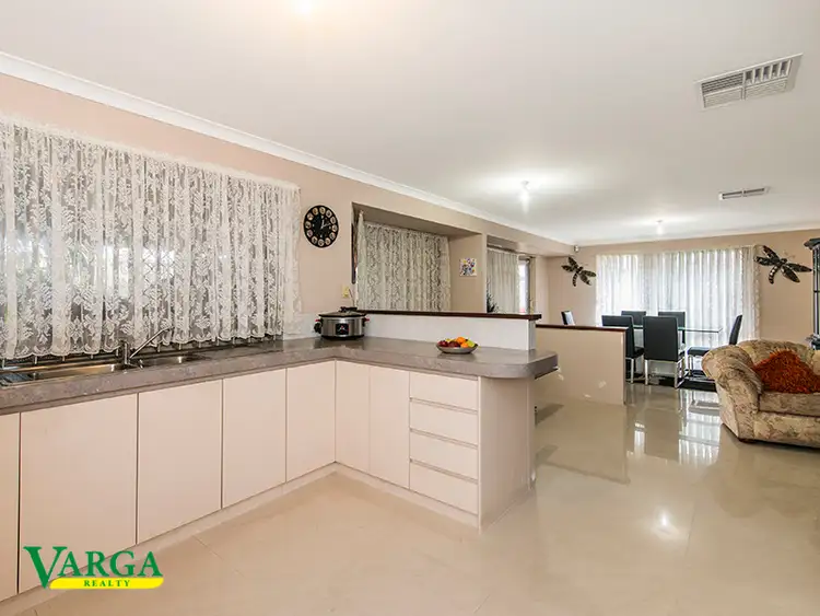 Sixth view of Homely house listing, 16 Showman Glade, Huntingdale WA 6110