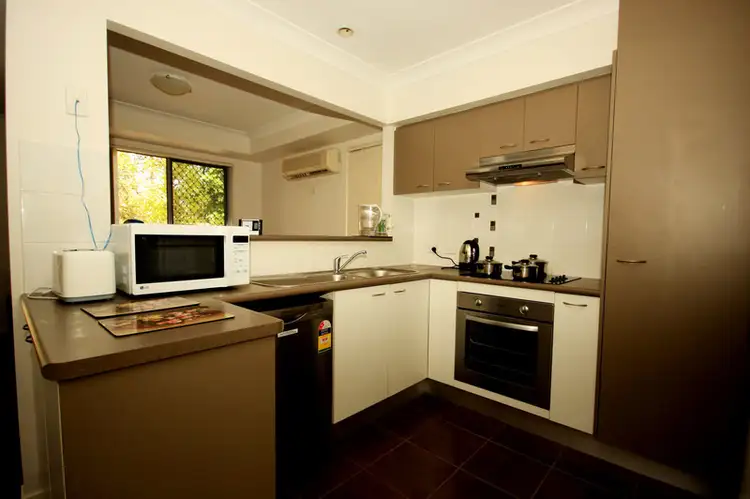 Sixth view of Homely townhouse listing, 1 / 6-32 University Drive, Meadowbrook QLD 4131