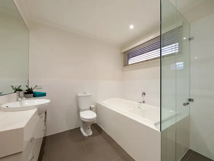 Sixth view of Homely house listing, 5 Dianella Court, Frankston VIC 3199