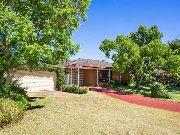 Second view of Homely house listing, 7 Winston Crescent, Viveash WA 6056