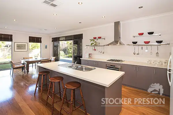 Fifth view of Homely house listing, 10 Marsupial Bend, Broadwater WA 6280