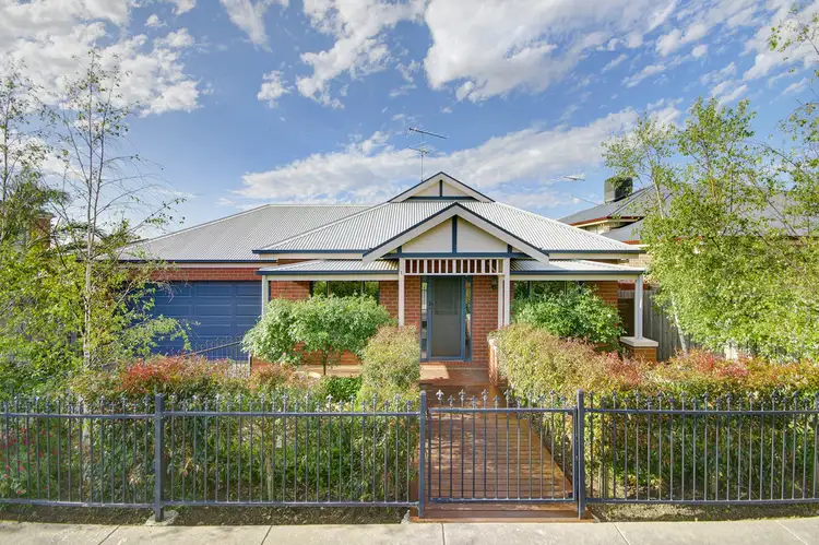 1 Cobb Court, Highton VIC 3216