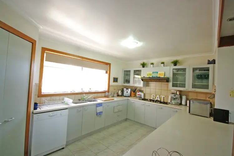 Fourth view of Homely house listing, 1 Singleton Drive, Endeavour Hills VIC 3802