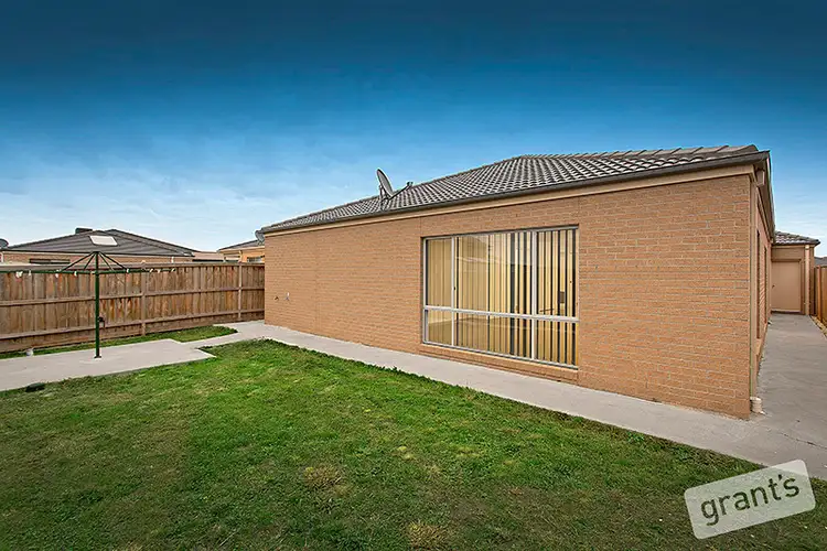 Fifth view of Homely house listing, 52 Fieldstone Crescent, Cranbourne North VIC 3977