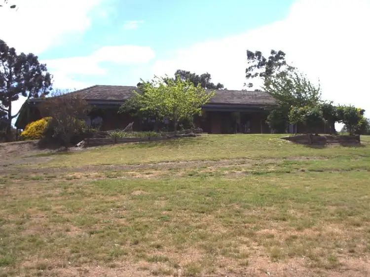 - Mast Road, Ararat VIC 3377