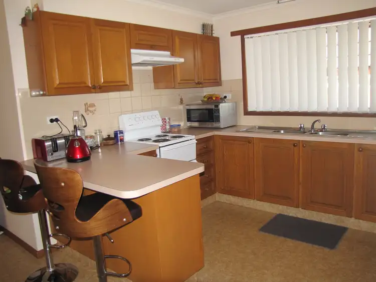 Fourth view of Homely house listing, 9 Helen Court, Moe VIC 3825