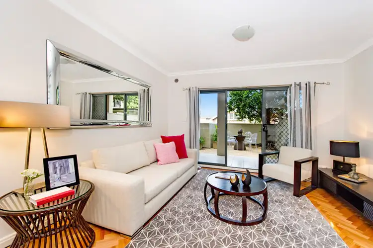 2/2 The Avenue, Rose Bay NSW 2029
