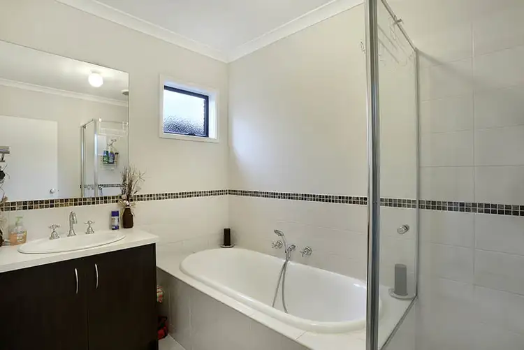 Fifth view of Homely house listing, 4 Rippon Lea Parade, Mernda VIC 3754