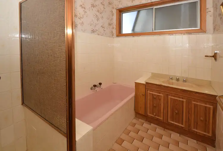 Seventh view of Homely house listing, 373 Napier Street, Strathmore VIC 3041