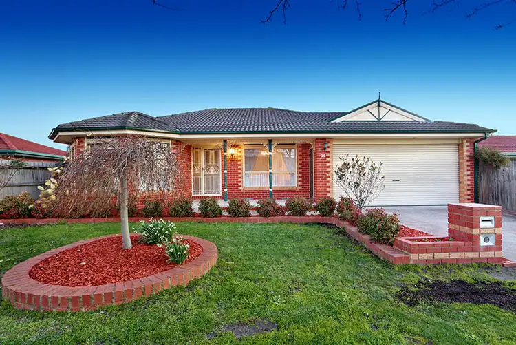 35 Sneddon Drive, Narre Warren South VIC 3805