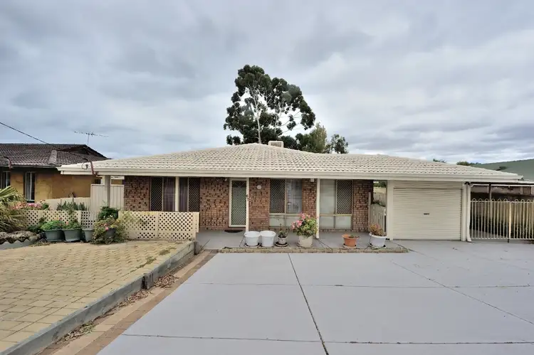 87 Council Avenue, Rockingham WA 6168