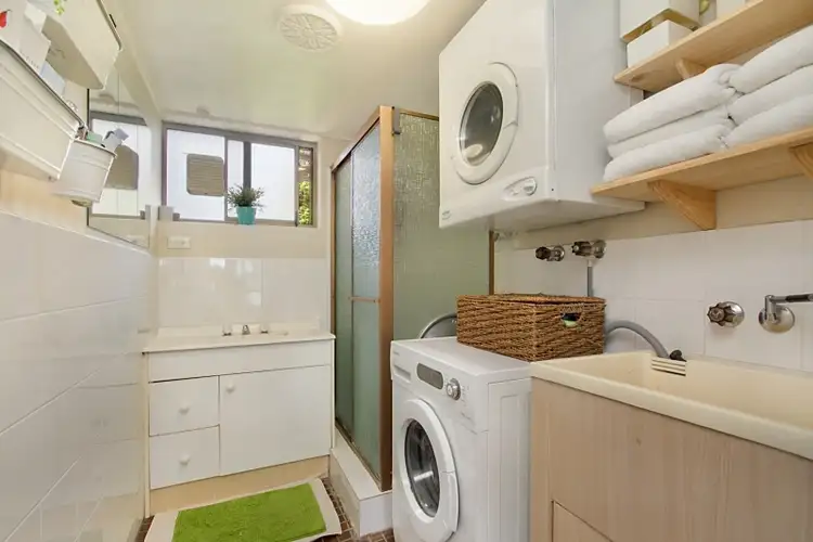 Sixth view of Homely unit listing, 1/5 Jodie Court, Mermaid Waters QLD 4218