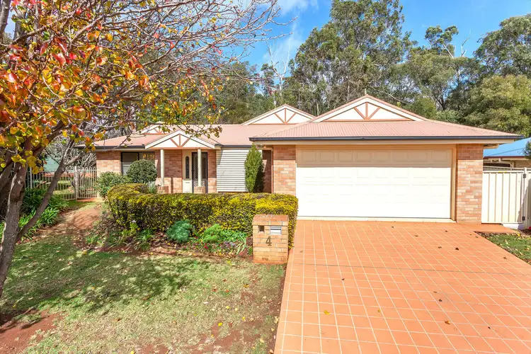 4 Jake Court, Middle Ridge QLD 4350