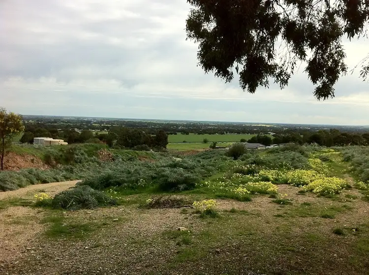 Lot 7 Stanley James Boulevard