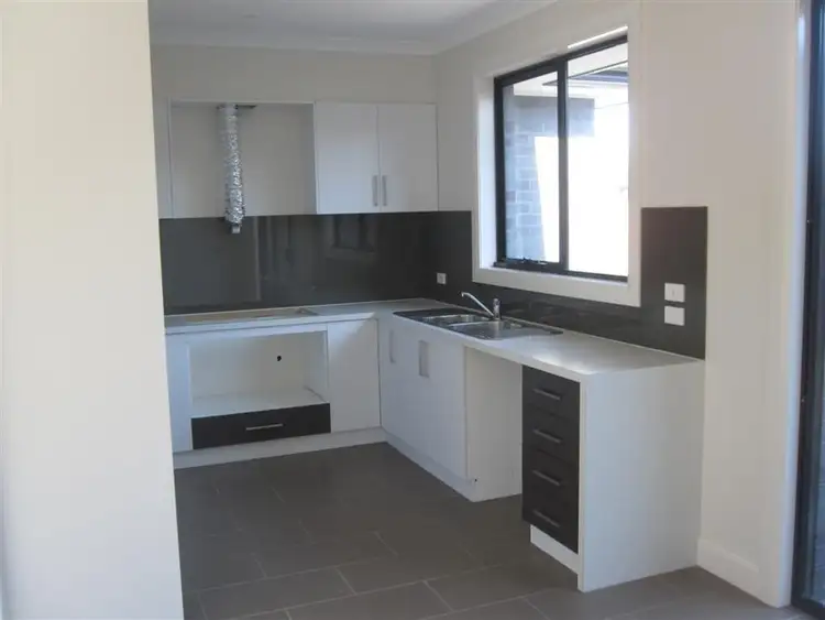 Fifth view of Homely townhouse listing, 1/160 Biggs Street, St Albans VIC 3021