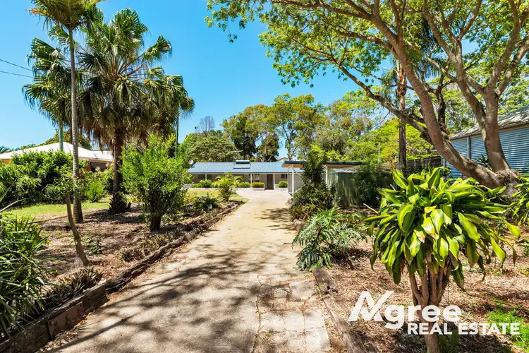 871 Beachmere Road