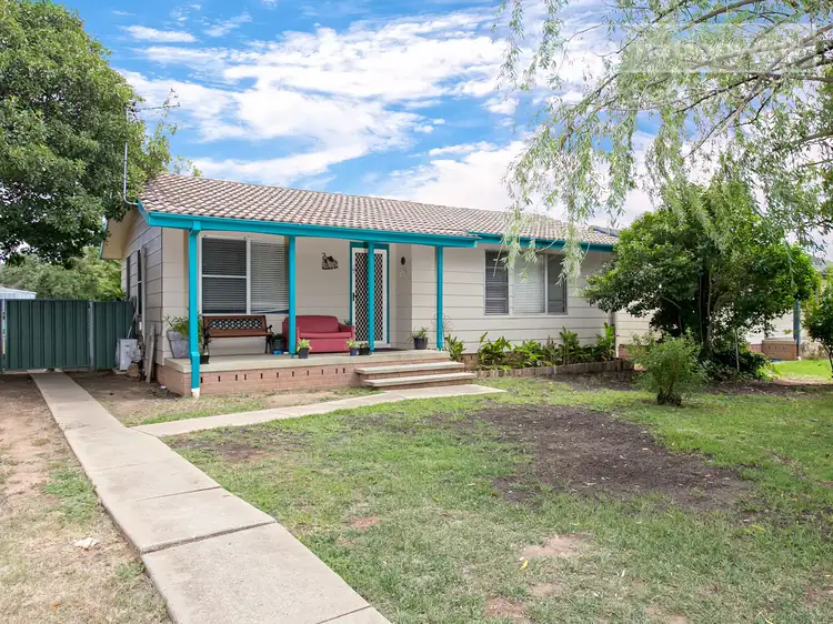 15 Toy Place, Tolland NSW 2650