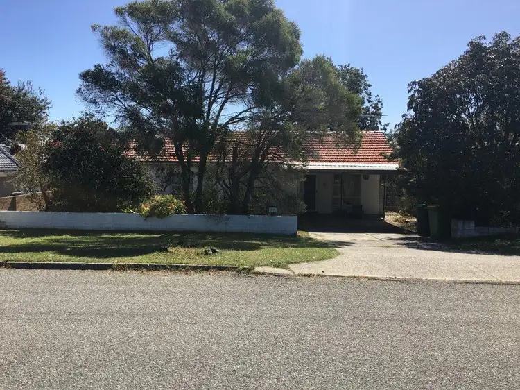 27 Lorraine Place, Hamilton Hill WA 6163